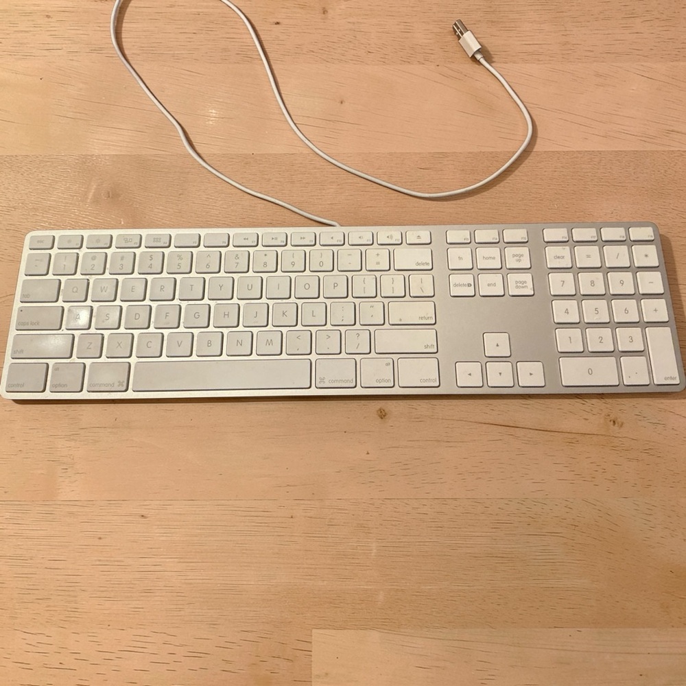 🍎Apple Model A1243 Slim White Aluminum Keyboard